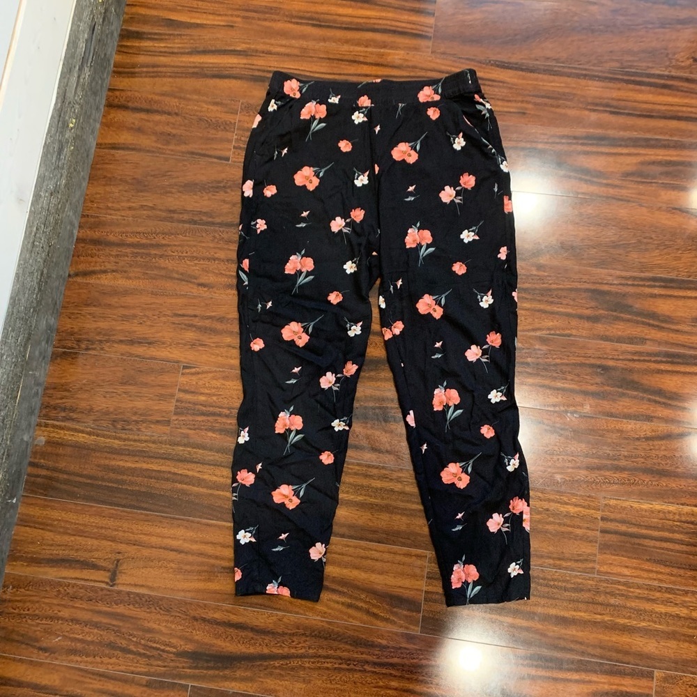 H&M | Black & Floral Lightweight Pants